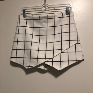 Black & White Skort